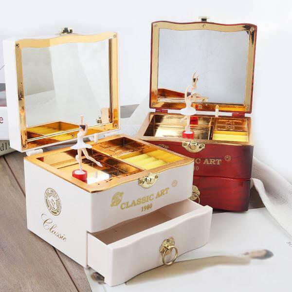 Træ Smykkeskrin Med Musik