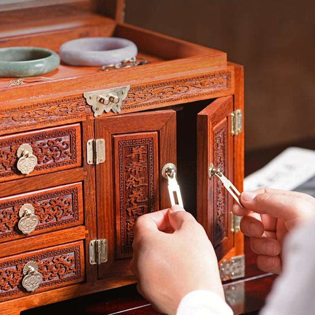 Kinesisk Smykkeskrin I Træ